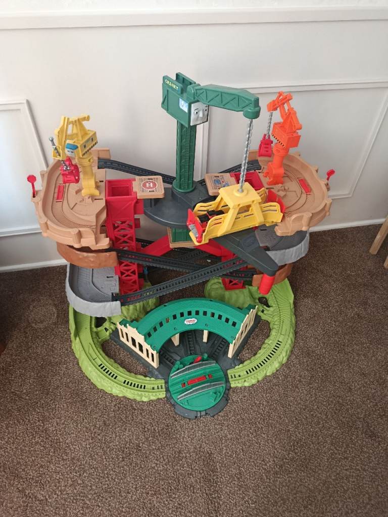 Thomas & Friends Super Station Track Set – Good Condition