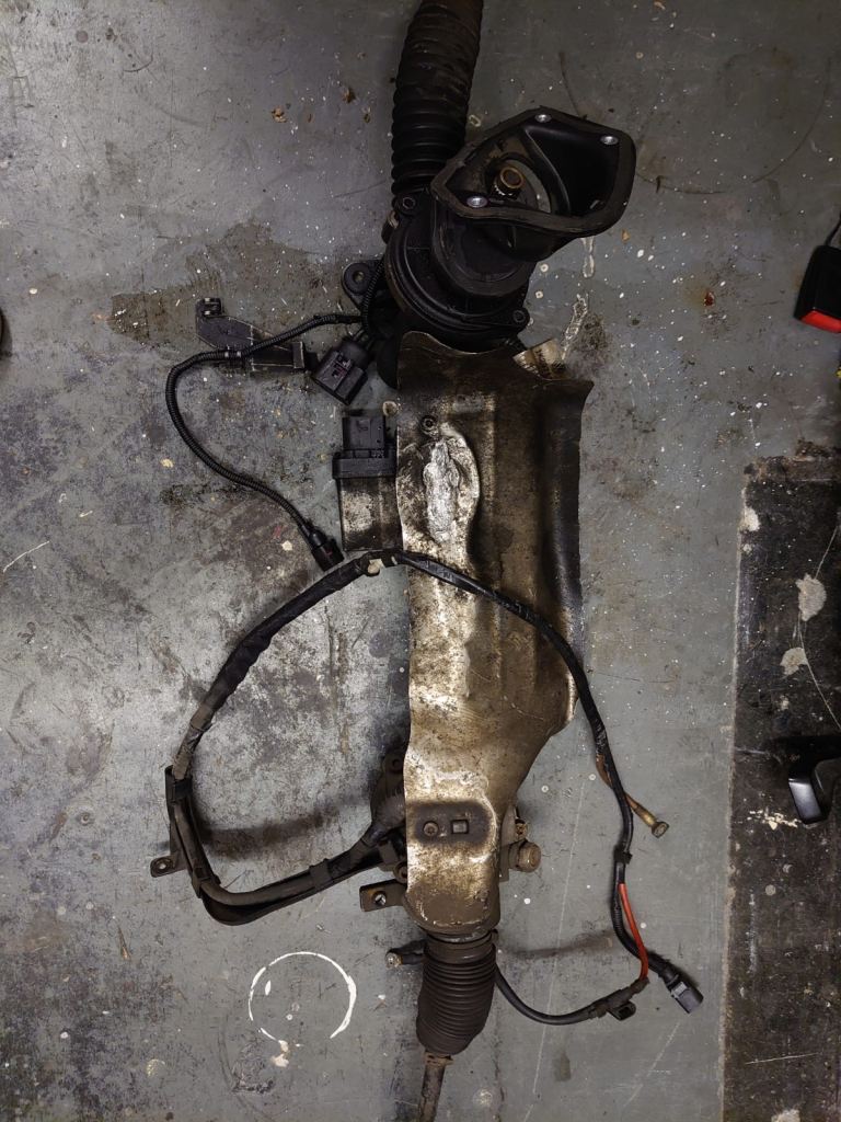Audi a3 8p 2.0tdi steering rack 