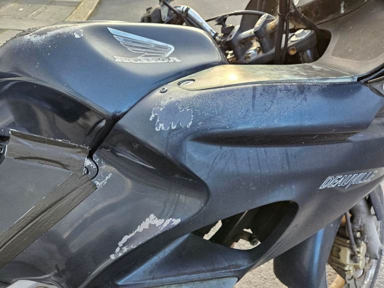 Honda, DEAUVILLE, 2001, 647 (cc)