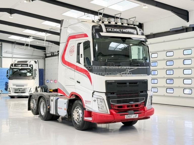 2017 (67) VOLVO FH 500 GLOBETROTTER 6X2 TAG AXLE
