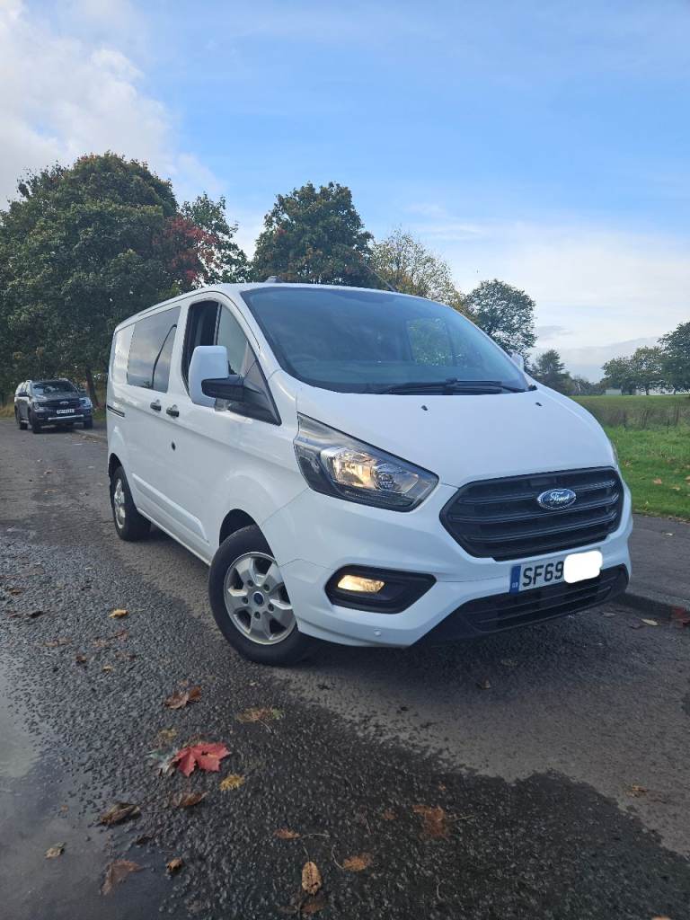 69/ reg Transit Custom crew van 6 seats eco_tech 2.0 ulez comp sim vivaro trafic sprinter relay