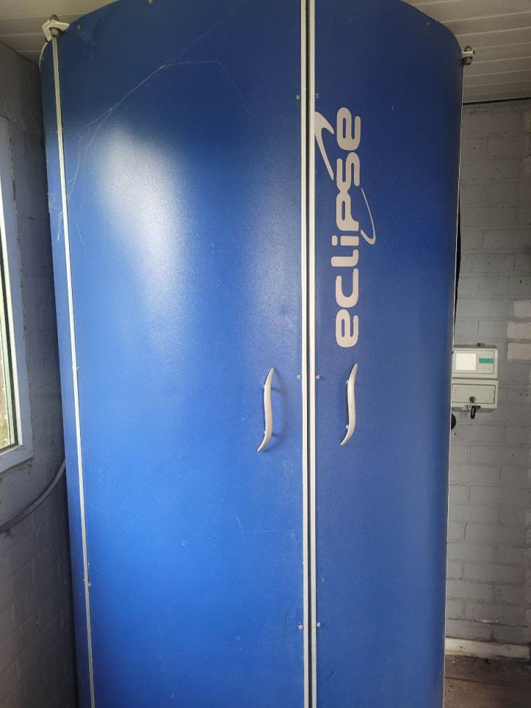 Stand-up Sunbed