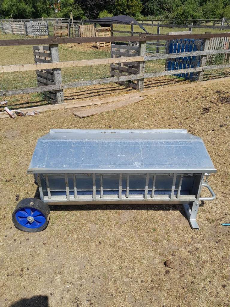 Lamb creep feeders