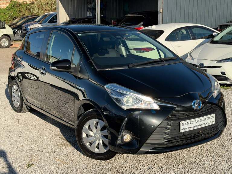2019 Toyota Yaris (69) VITZ 1.5L PETROL HYBRID ELECTRIC AUTOMATIC 5DR HATCHBACK BLACK Hatchback P...