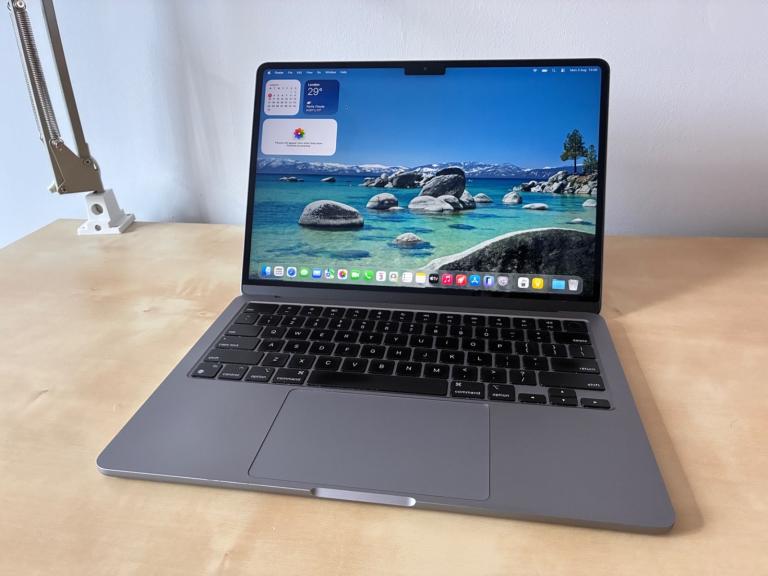 Apple MacBook Air M2 13” | 8GB | 256GB SSD | Space Grey | 2023