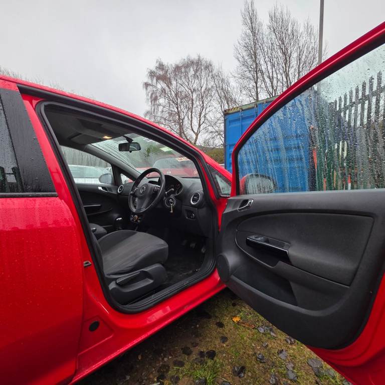 VAUXHALL CORSA D SXi EDITION FACELIFT 1.2 PETROL YEAR 2012 £35 ROAD TAX PER YEAR 12 MONTHS MOT