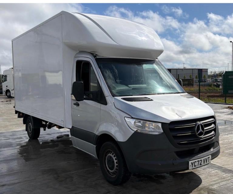 2022 Mercedes-Benz Sprinter 3.5t Progressive LUTON/TAILIFT Luton Diesel Manual