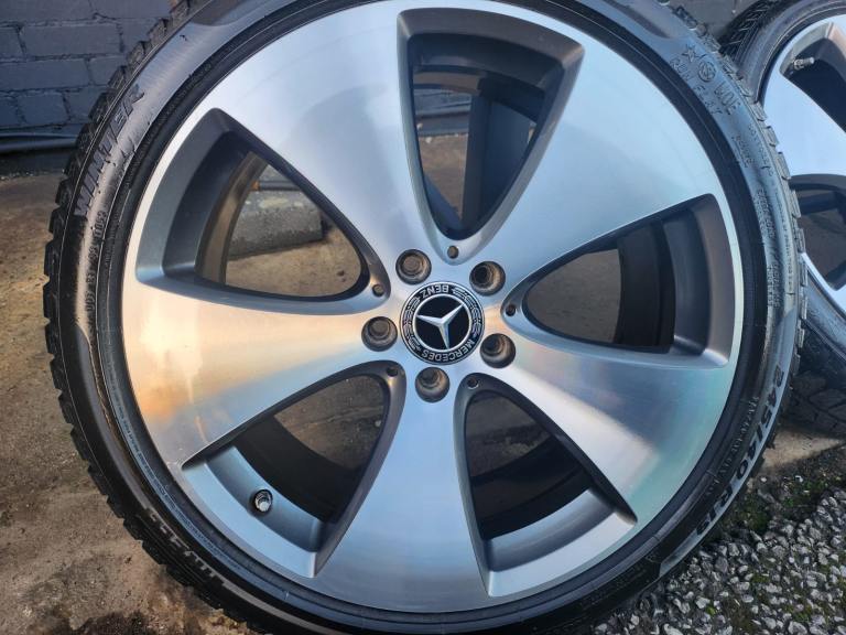 Genuine Mercedes E Class W213 W238 19” Alloy Wheels Pirelli Tyres 8JX19H2 ET43