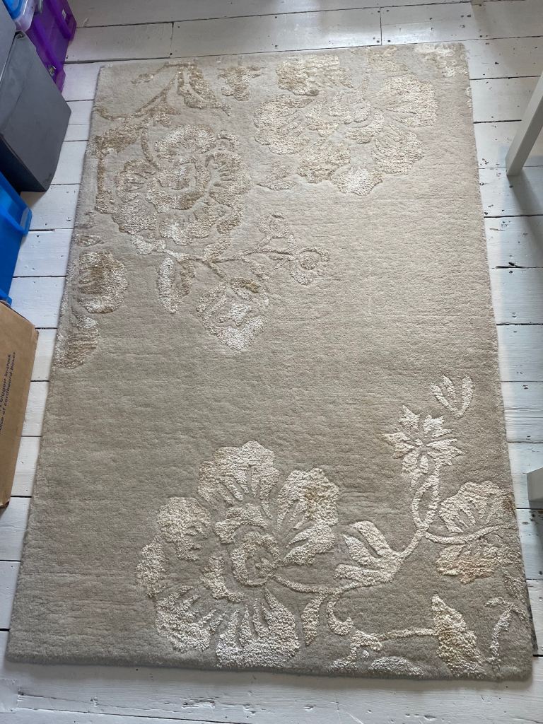 Laura Ashley Beige Floral 100% Wool Thick Rug 