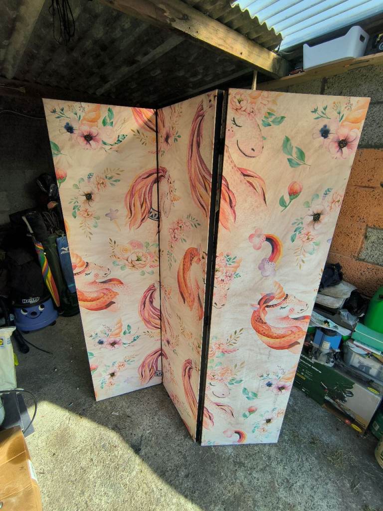 Unicorn Room Divider Partition Screen – Fair Condition