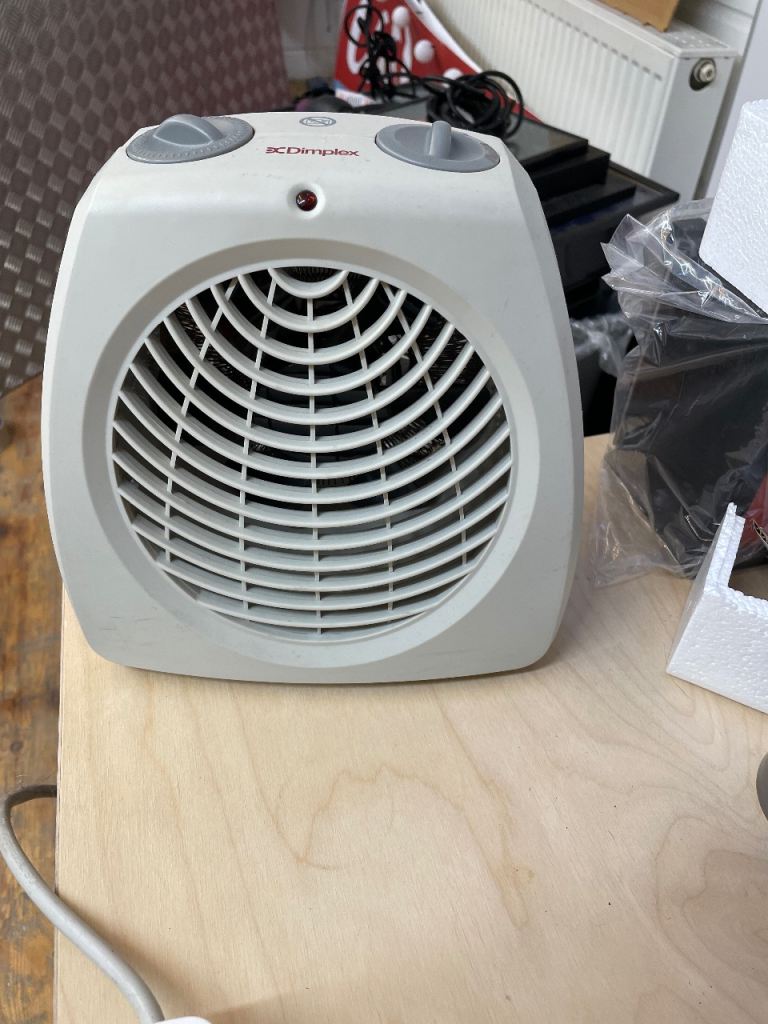 Small Dimplex heater 3,speeds top controller 