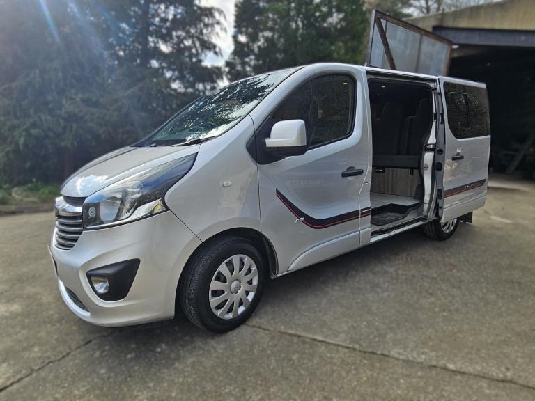 Vauxhall Vivaro 2700 sport CDTI 2 berth 5 belt campervan 2017