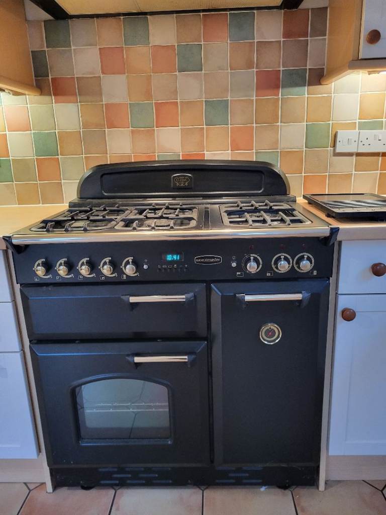Rangemaster Classic 90 DF Gas & Electric Range Cooker Black matching extractor hood. Fully Working