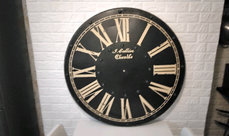 Big metal wall clock frame ideal restoration project 