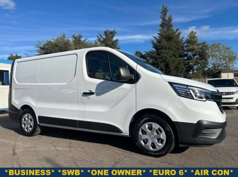 2022 Renault Trafic 2.0dCi BLUE SL28 BUSINESS P/V 5dr L1H1 ONE OWNER FROM NEW Panel Van Diesel Ma...