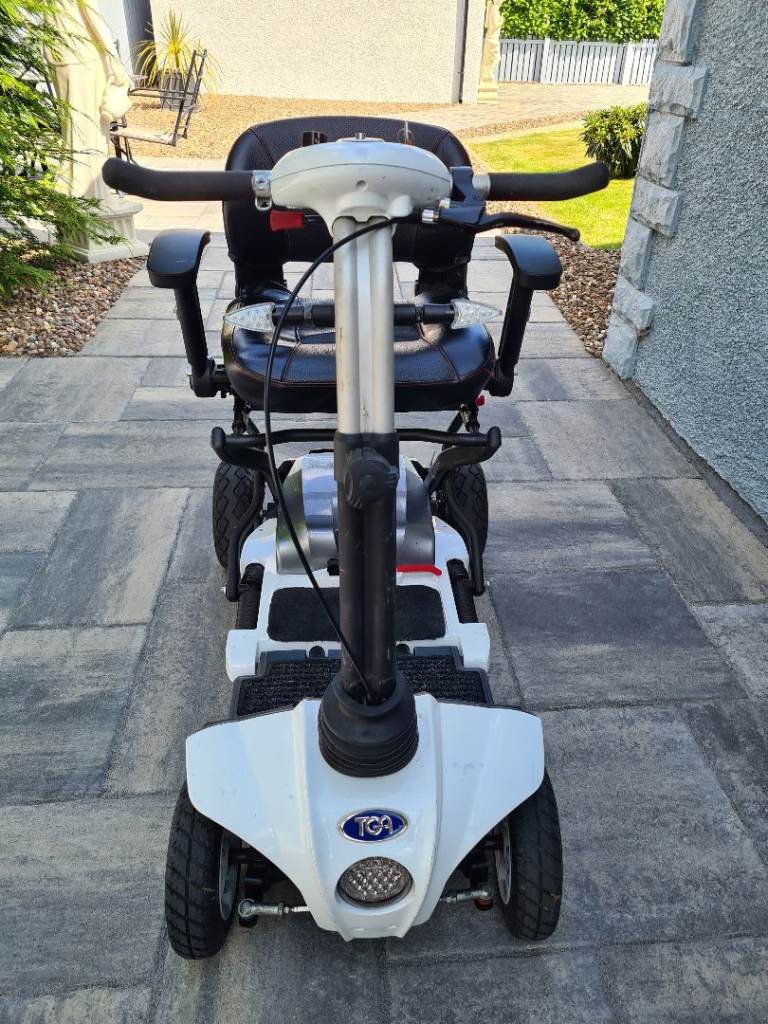 Medium mobility scooter one fold can deliver 