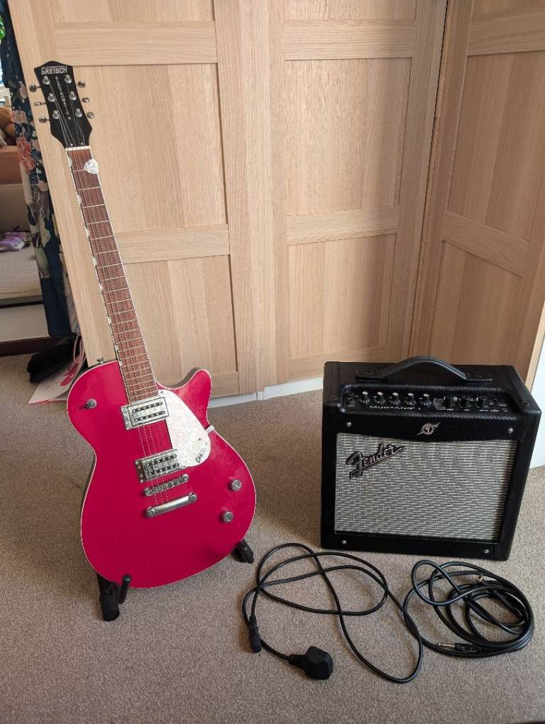 Gretch G5421 Electromatic Jet Guitar w/ Fender Mustang 1 Amp and Stand