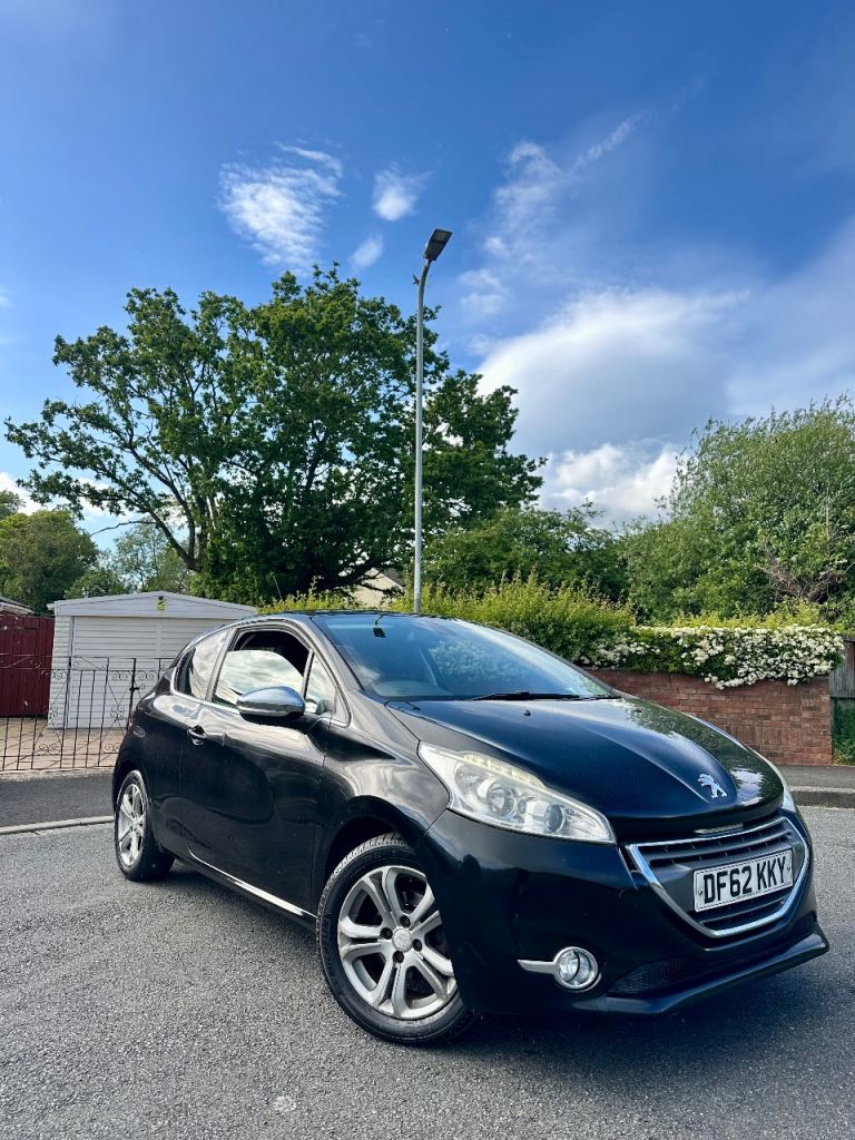 Peugeot, 208, Hatchback, 2012, Manual, 1397 (cc), 3 doors