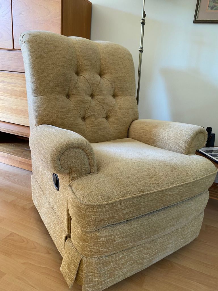 (SOLD) Parker Knoll Genoa Reclining Chair