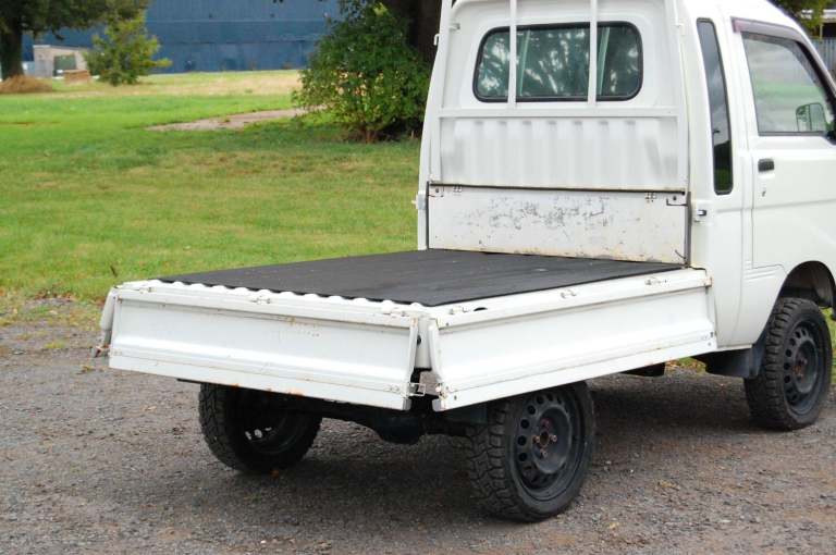 DAIHATSU HIJET  White Manual Petrol 2008