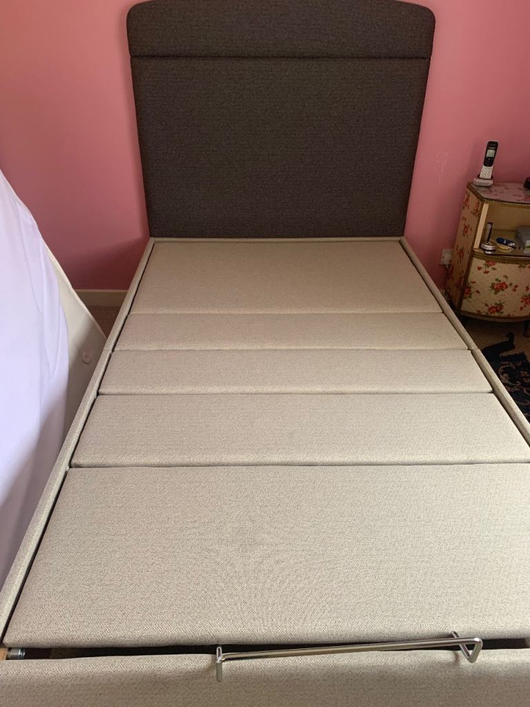 Adjustable electric bed