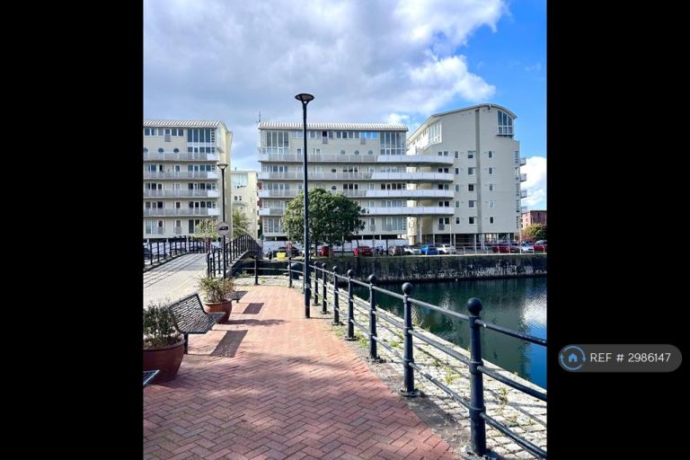2 bedroom flat in Royal Quay, Liverpool, L3 (2 bed) (#2986147)