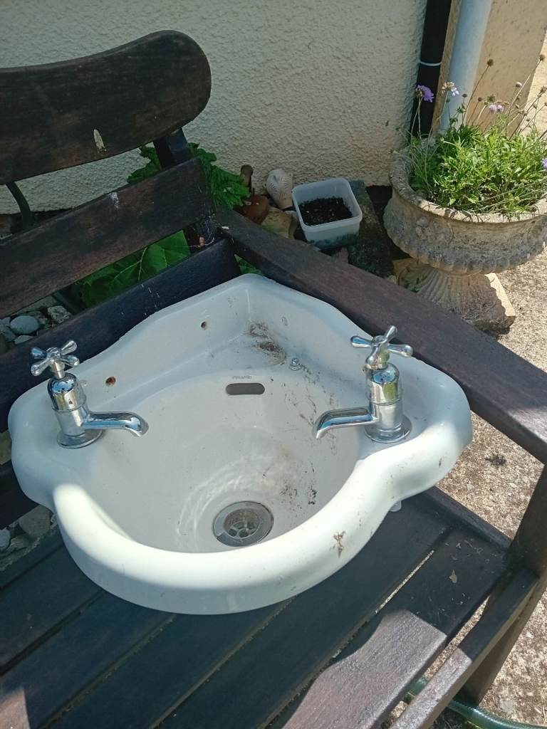 Corner Bathroom Sink Basin with Taps – White, Fair Condition