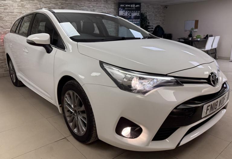 TOYOTA AVENSIS 2.0 D-4D Business Edition White WARRANTY 12 MONTHS MOT