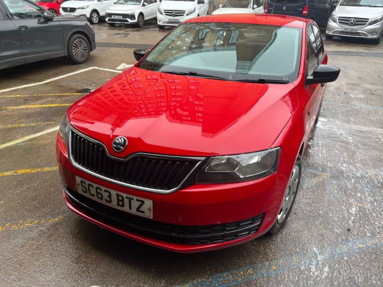 Skoda, RAPID, Hatchback, 2013, Manual, 1598 (cc), 5 doors