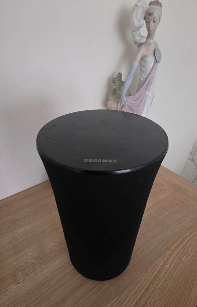 Samsung R1 Bluetooth speaker 