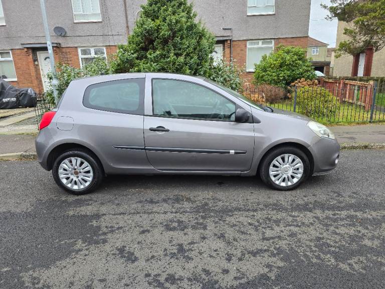 CLIO 1.2 3DR EXTREME GOOD MILES GOOD MOT DRIVES WELL LOVELY CONDITION 