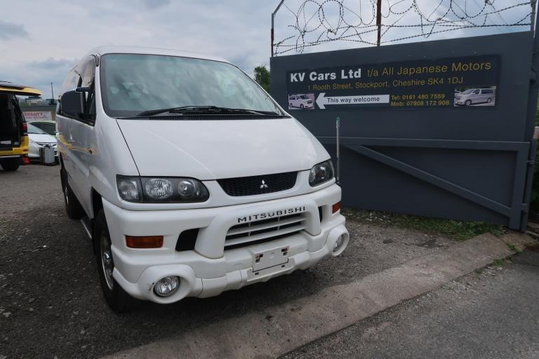 Mitsubishi Delica 3.0 V6 Space Gear PD6W Chamonix 4WD 4X4 Auto 7 Seater MPV 