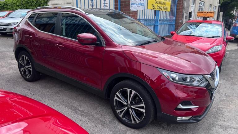 Nissan qashqai N1.5 dCi 115 N-Connecta 5dr 2 owners full Nissan history stunning