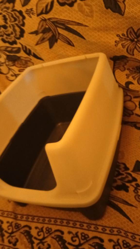 Cat litter box large size new never used £10