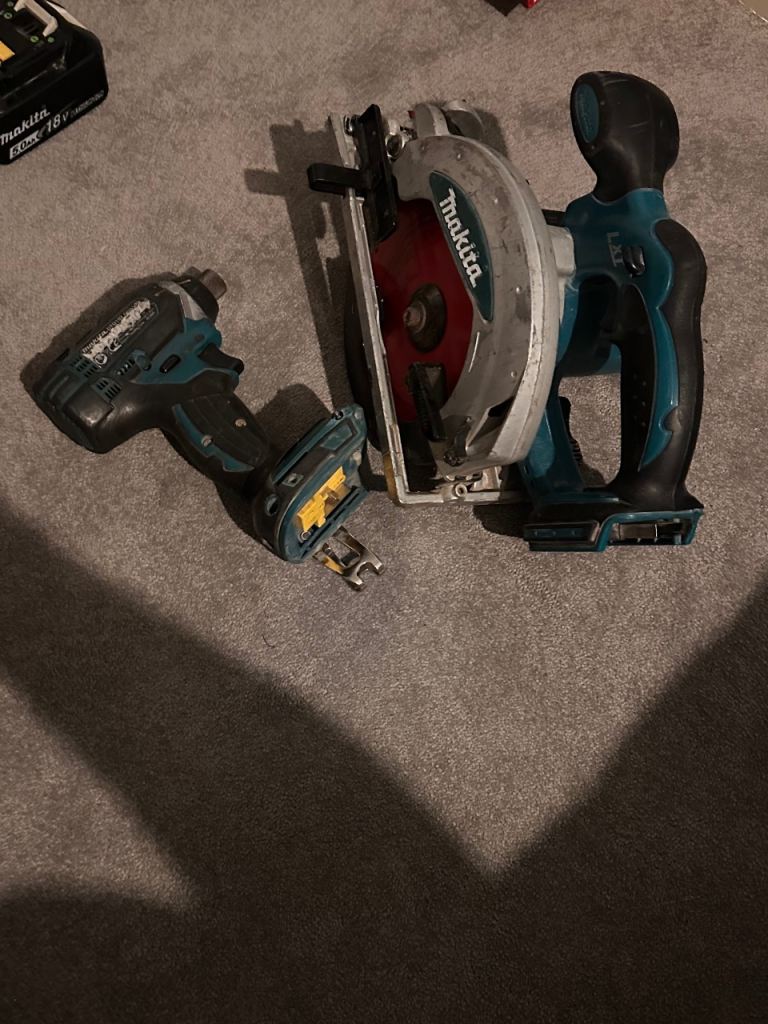 Makita Power Tool Bundle – Drill, Saw, and Handheld Vacuums