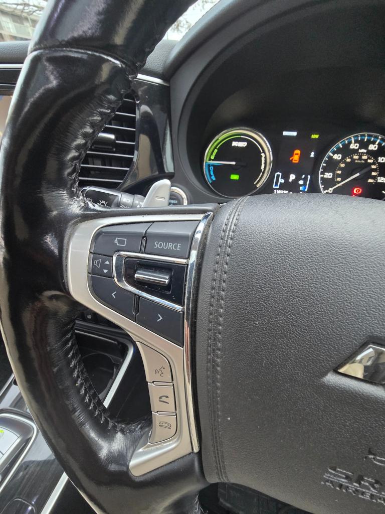 2018 Mitsubishi Outlander 2.0 PLUG-IN HYBRID 1YEAR MOT HPI CLEAR NEWLY SERVICED 3 MONTHS WARRANTY...