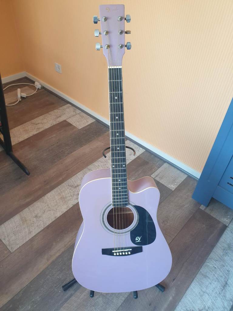 Lindo Guitar