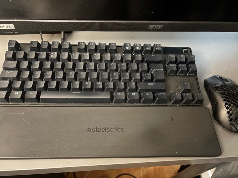 Steelseries wireless keyboard and mouse 