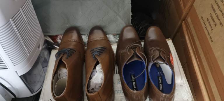 Mens Shoes - Size 9 - Stylish - Student - Flat - Suit - Formal - Brown - Black - Trainers - Chino