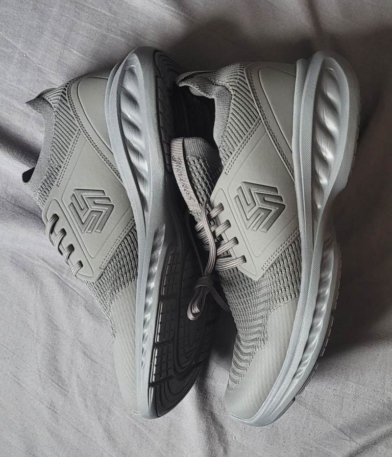 Unworn Grey Trainers – Size 7 As Good As New