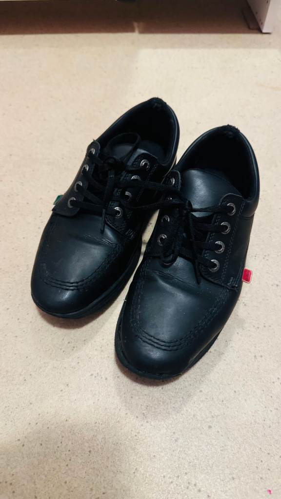 👞 Used & Worn - Original Kickers School Shoes – Size 39 EU / 5.5 UK