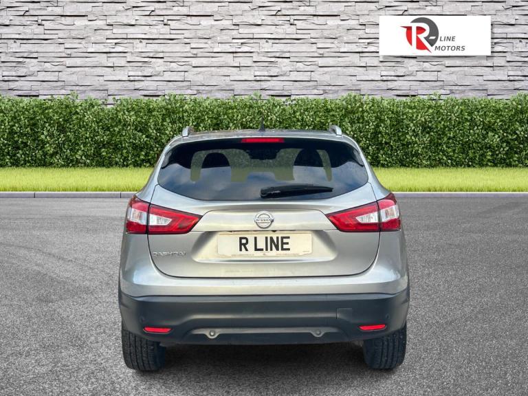 2014 Nissan Qashqai 1.6 dCi Tekna 5dr Xtronic HATCHBACK DIESEL Automatic