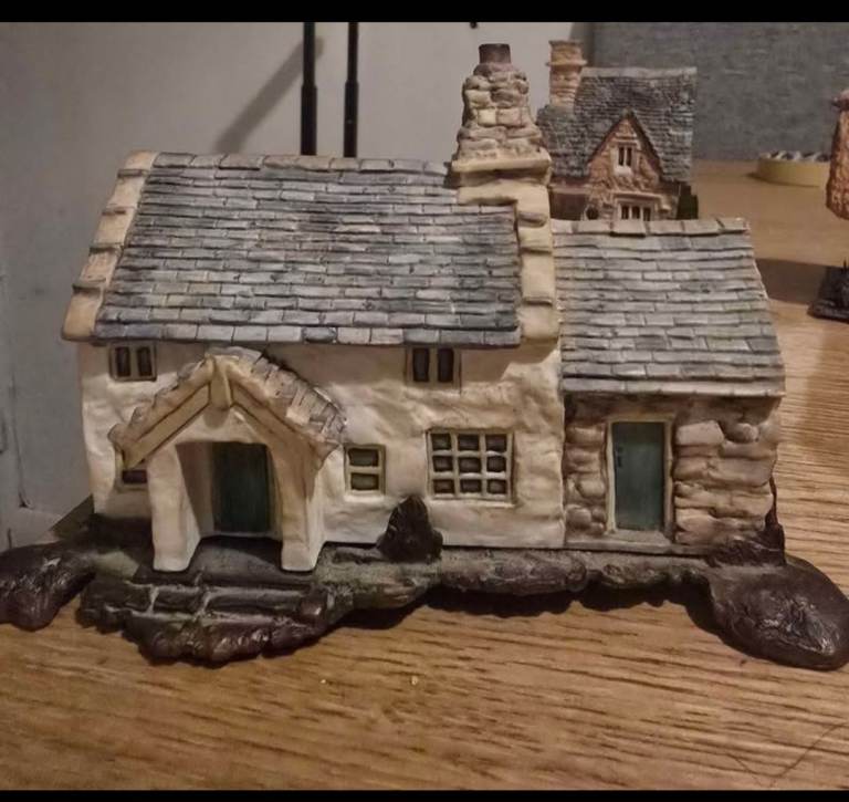 ALBANY FINE CHINA "Cumbrian Cottage" modelled by Caroline Parkes - Collection of 3