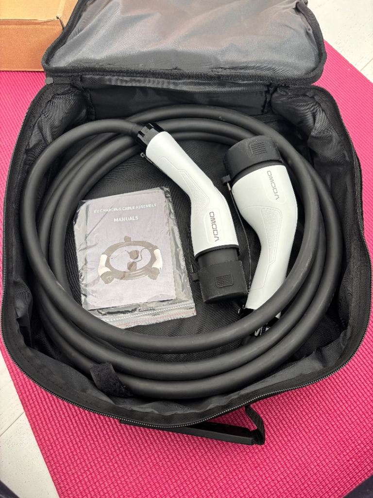 EV car charging 5 meter cable type 2 to type 2. 5 mtr brand new unused 