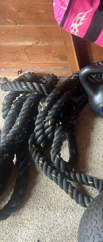 Heavy Duty Battle Rope for Fitness – Good Condition
