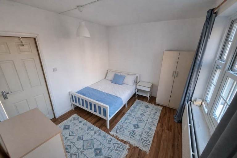 🏡 DOUBLE ROOM AVAILABLE IN WHITE HART LANE — BILLS INCLUDED 🛏️