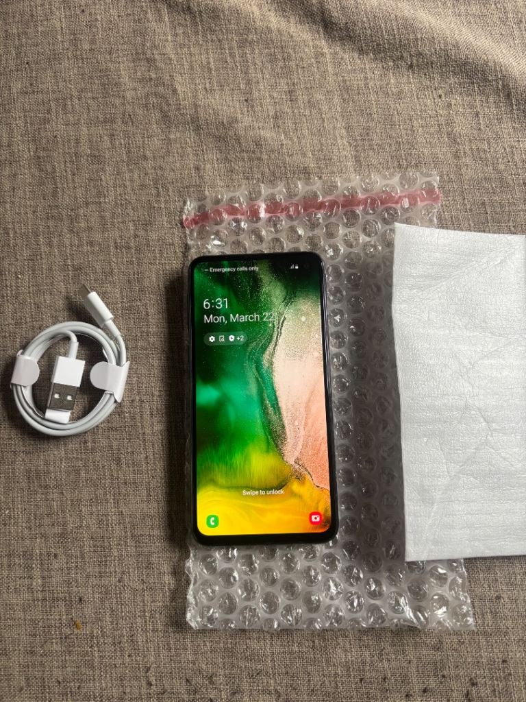 Brand new condition Samsung Galaxy S10 unlocked, 256gb, Dark Blue