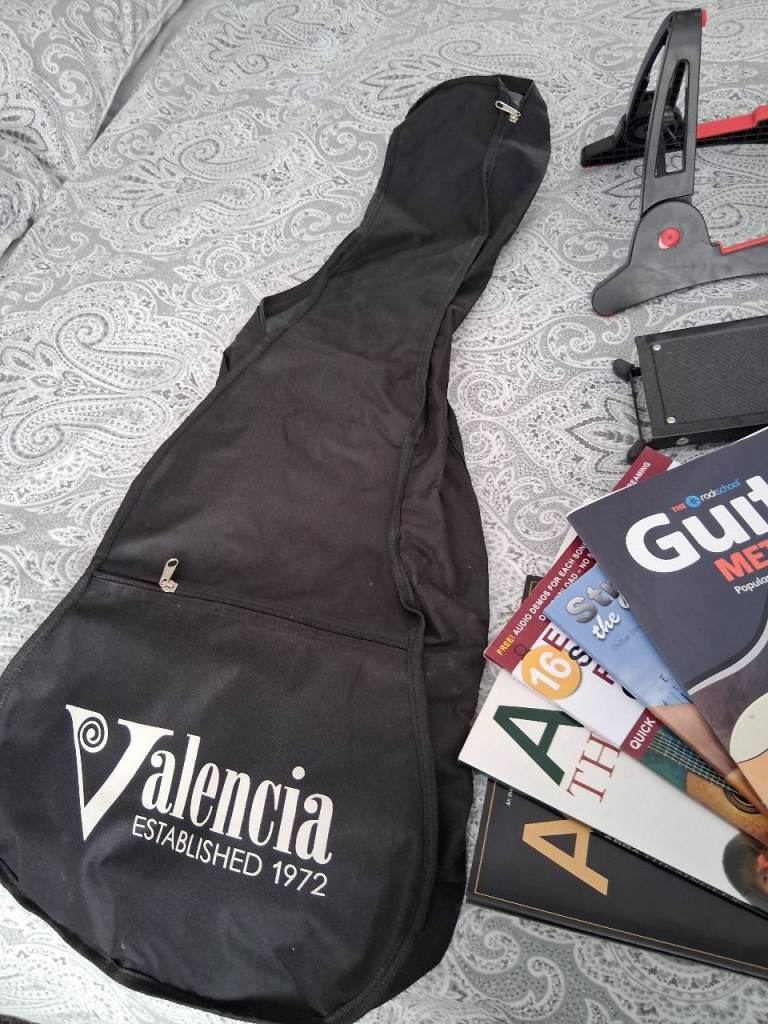 Guitar and accessories 