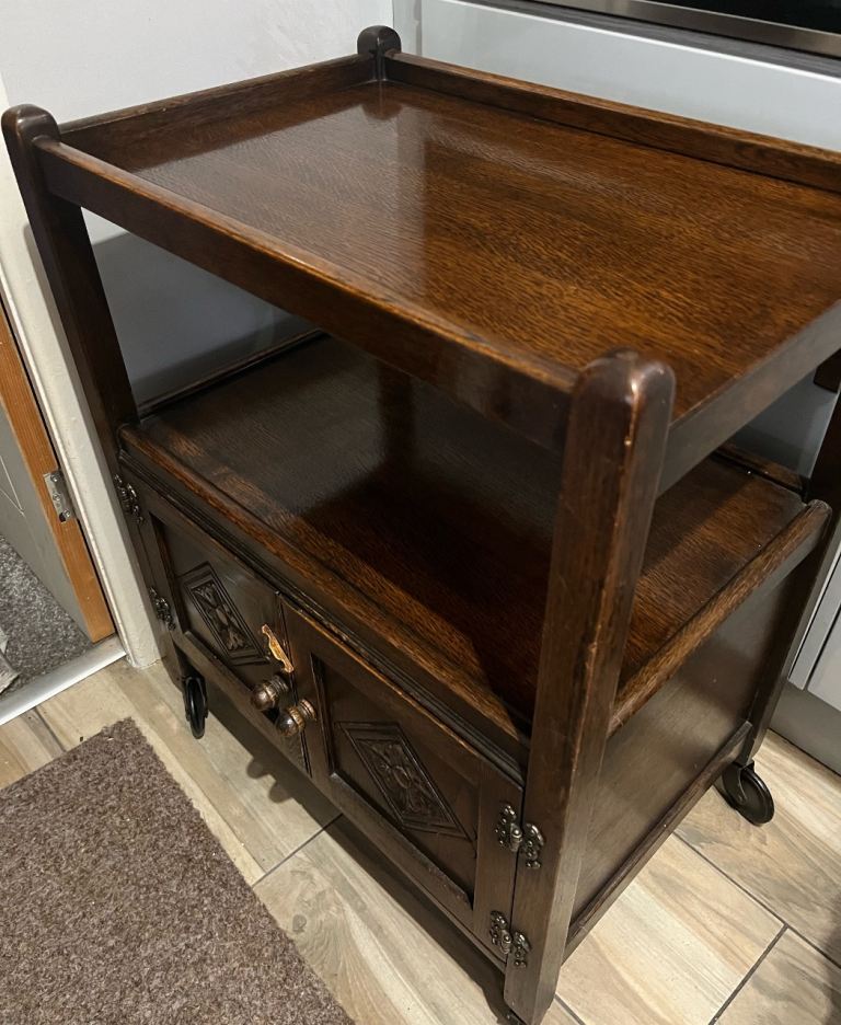Small trolley-cupboard 