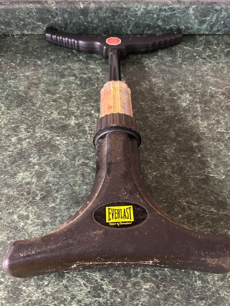 REDUCED Everlast exercise not sure name of it – Fair Condition